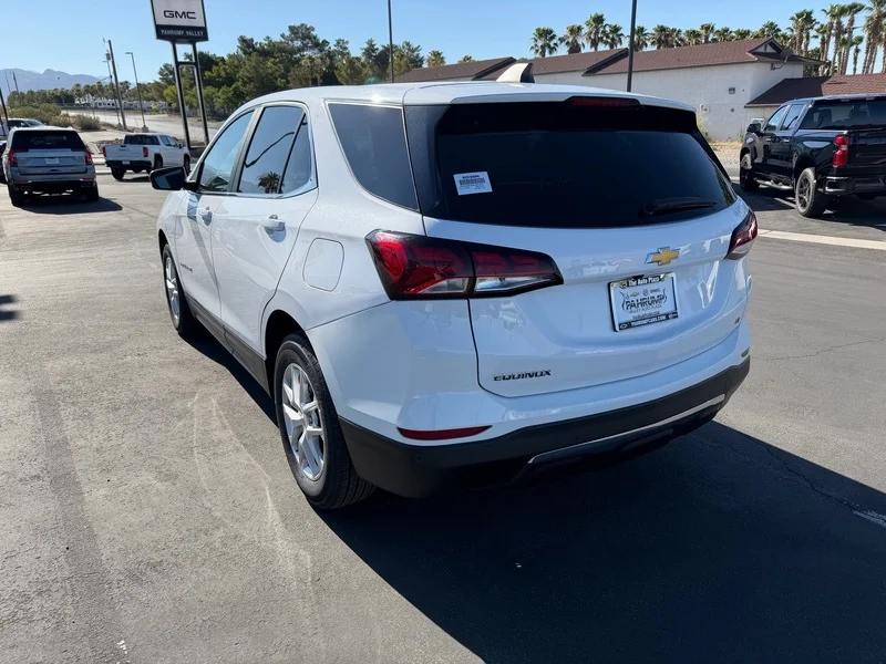 Used 2024 Summit White Chevrolet LT image 5