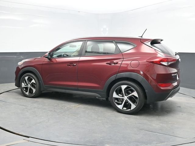Used 2016 Red Hyundai Sport image 4