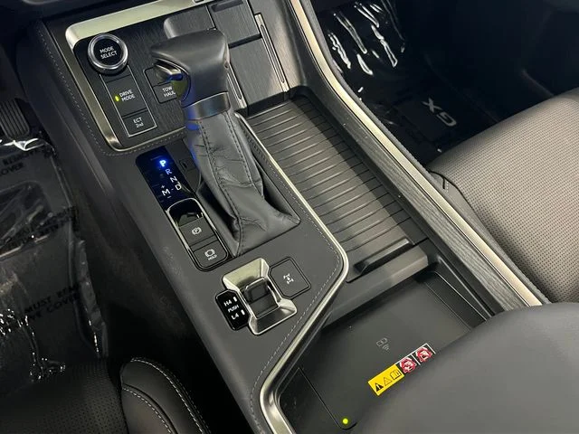 Used 2026 Atomic Silver Lexus 550 Luxury+ image 22