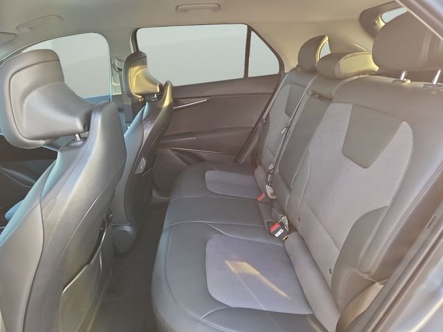 New 2025 Gray Kia Wind image 18