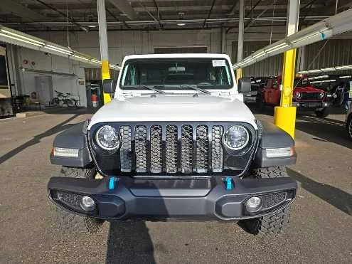 Used 2023 Bright White Clearcoat Jeep  image 2