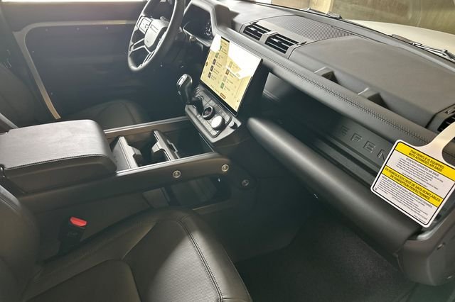 New 2026 Fuji White Land Rover S image 14