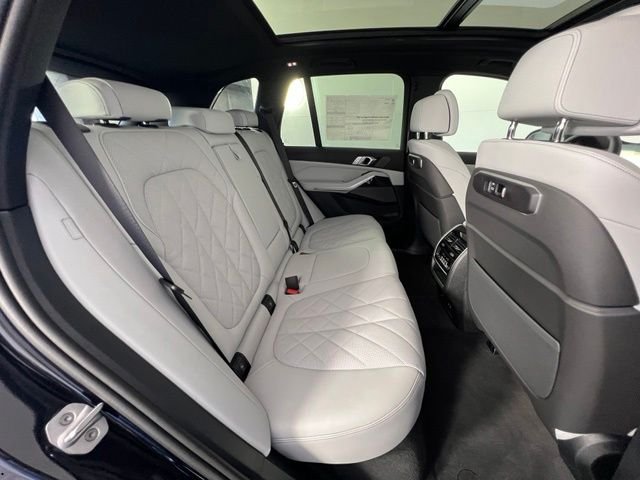 New 2026 Black BMW sDrive40i image 41