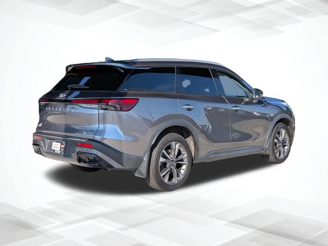 Used 2023 Gray INFINITI LUXE image 4