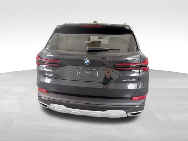 Used 2026 Black Sapphire Metallic BMW sDrive40i image 7