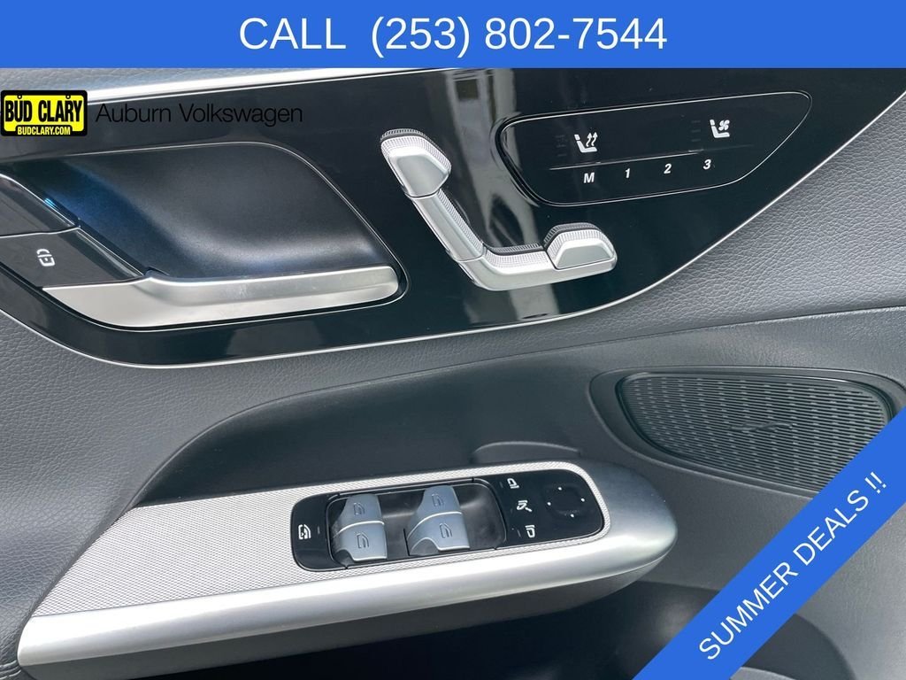 Used 2024 White Mercedes-Benz GLC 300 image 15