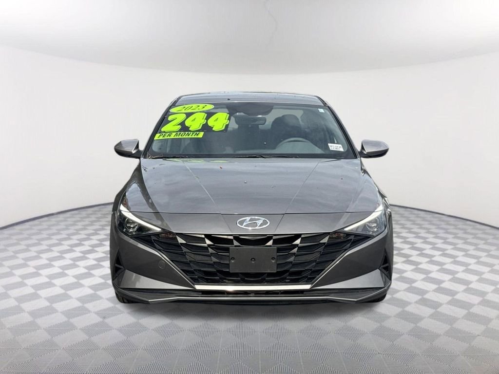 Used 2023 Hyundai Elantra SE with VIN KMHLL4AG0PU582879 for sale in Riverdale, GA