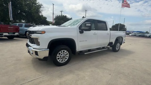 Certified Used 2025 Summit White Chevrolet LT image 4