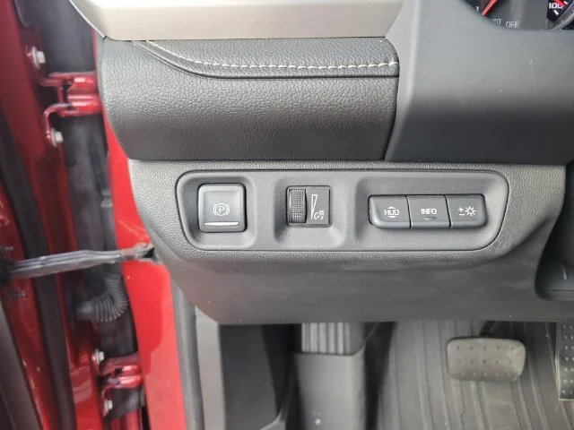 Used 2021 CAYENNE RED TINTCOAT GMC Denali image 15