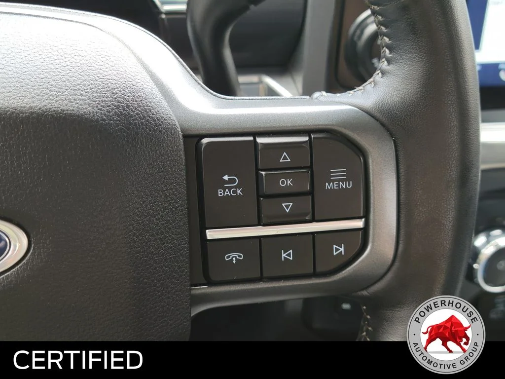 Used 2022 White Ford Lariat image 30