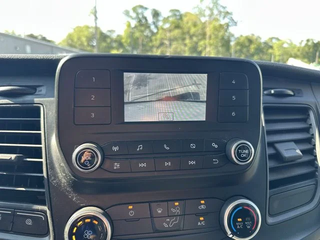 Used 2022 White Ford  image 17
