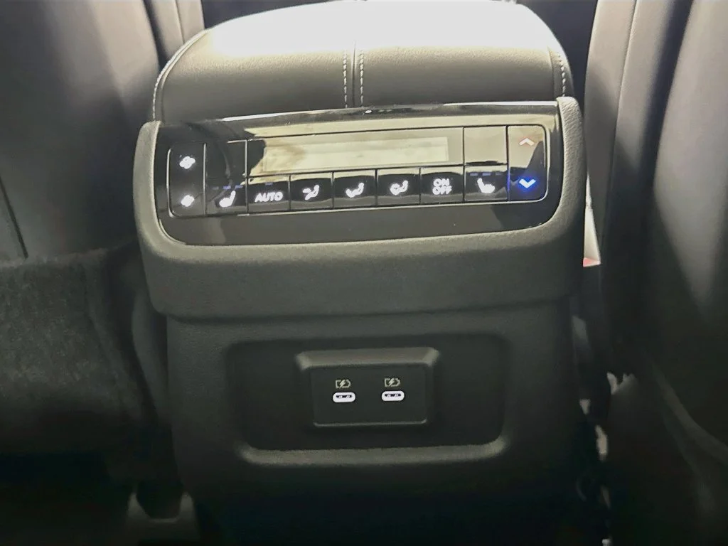 Certified Used 2027 White INFINITI LUXE image 34