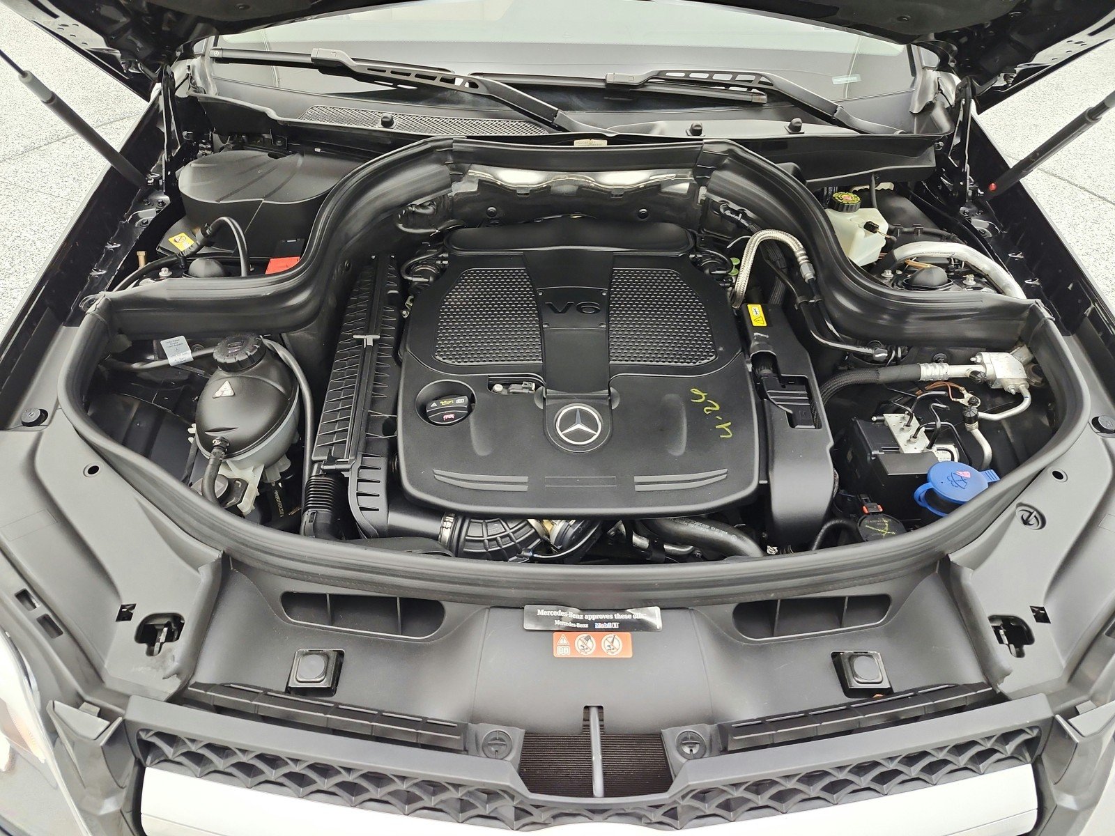 Used 2014 Black Mercedes-Benz RWD 4dr GLK 350 image 16