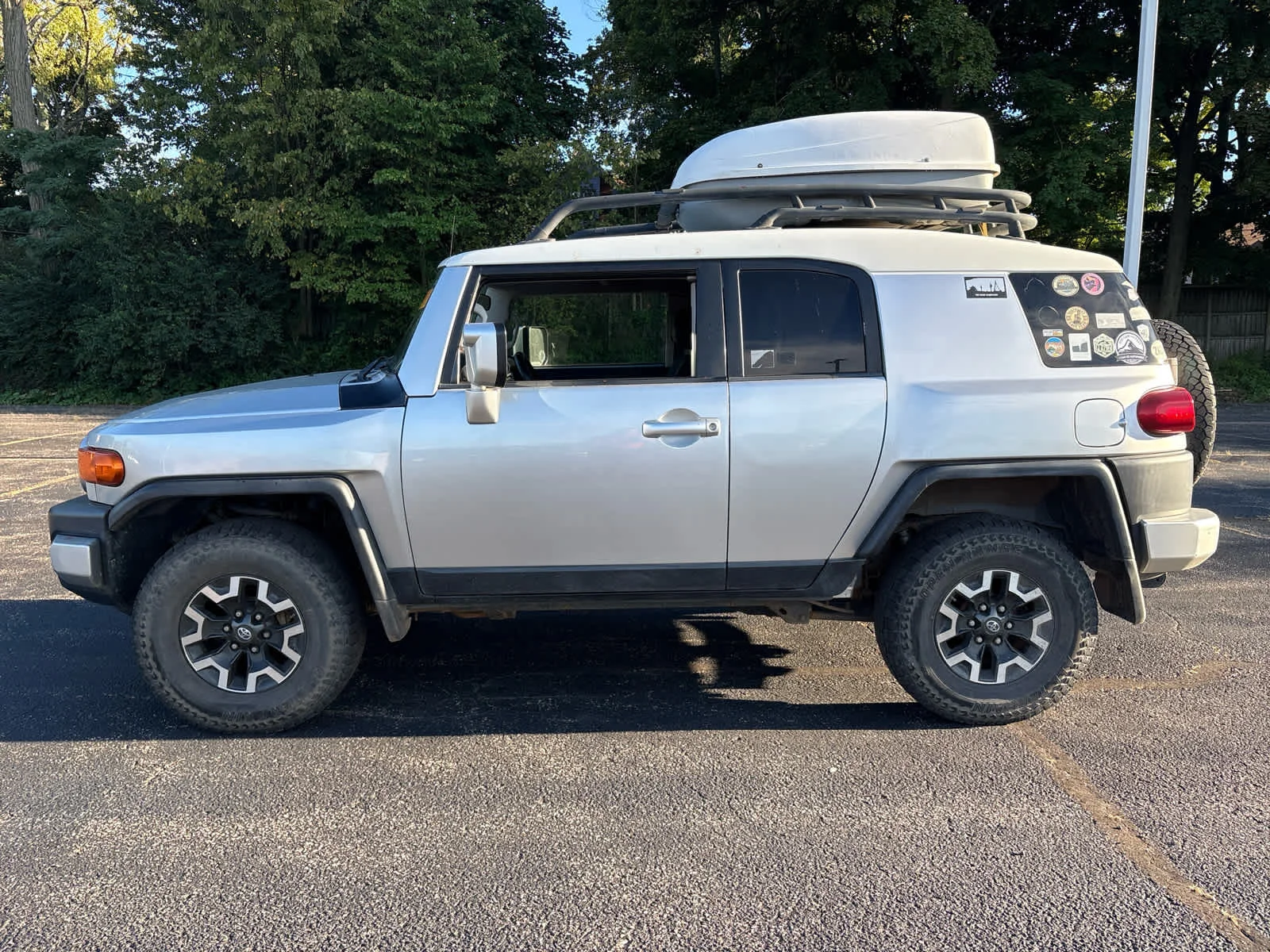 Used 2008 White/Titanium Metallic Toyota  image 3