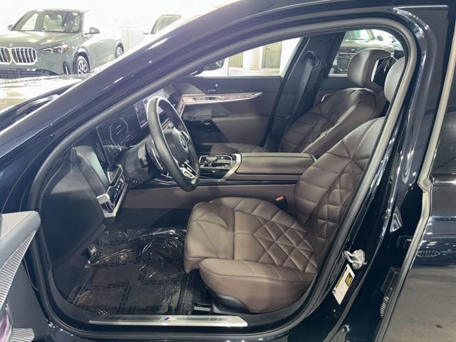 Used 2025 Carbon Black Metallic BMW 740i image 20