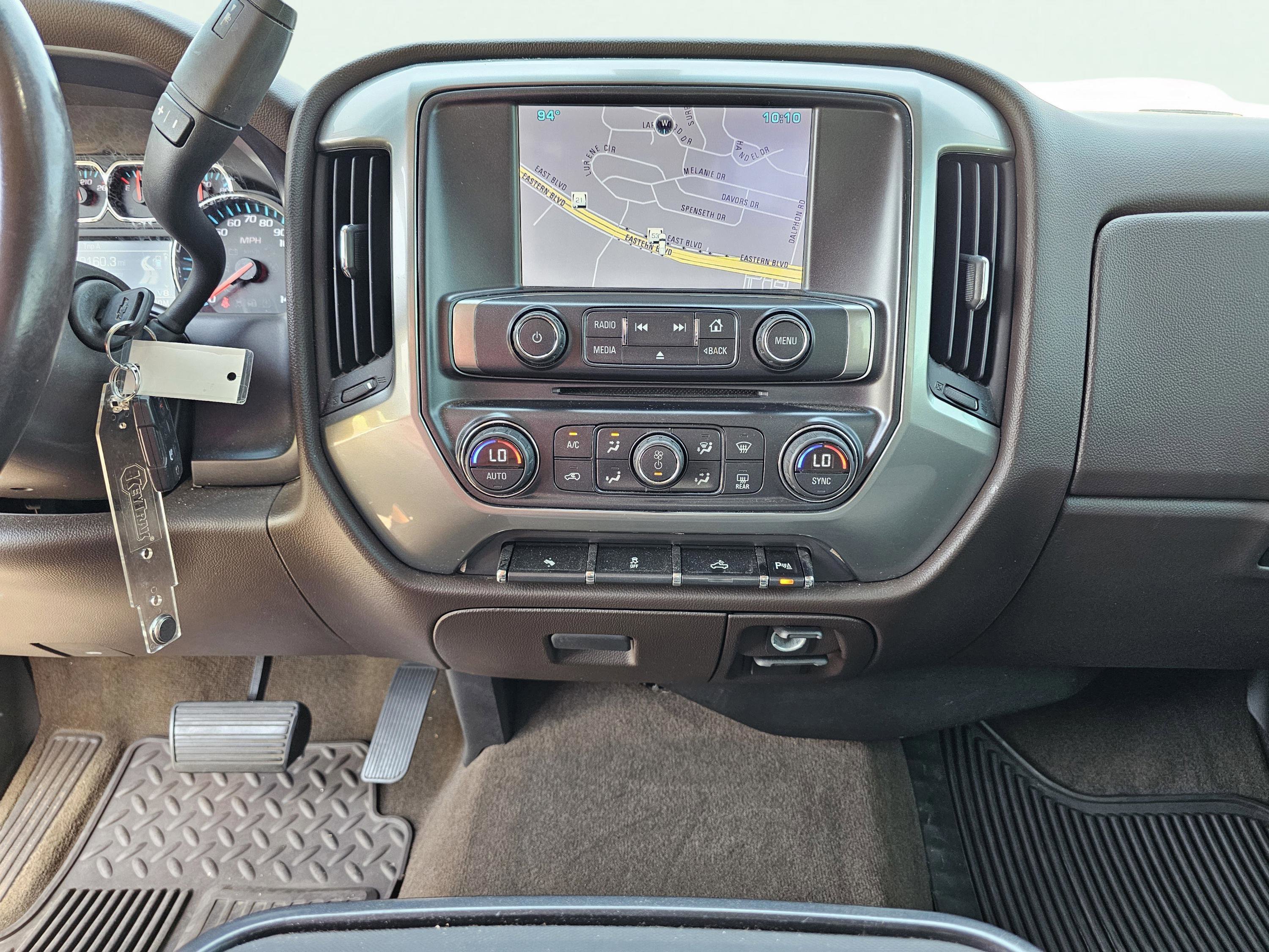 Used 2015 White Diamond Tricoat Chevrolet LT image 23