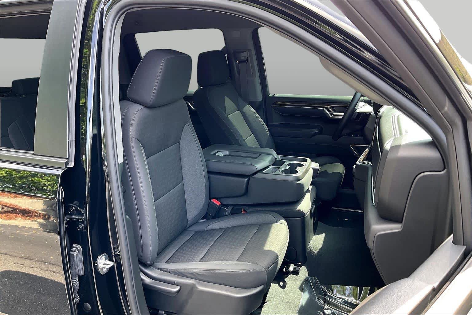 Used 2023 Black Chevrolet LT image 8