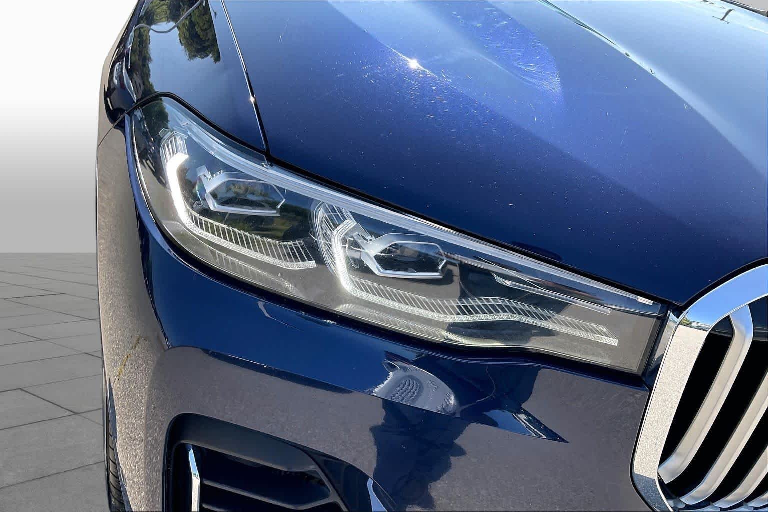 Used 2020 Tanzanite Blue II Metallic BMW xDrive40i image 26