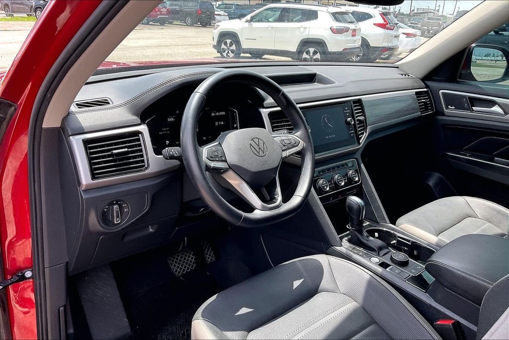 Certified Used 2021 Aurora Red Metallic Volkswagen SEL Premium image 14