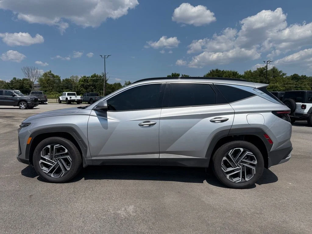 Used 2025 Silver Hyundai Limited image 4