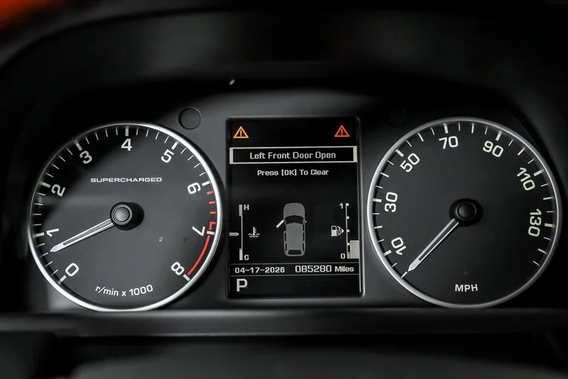 Used 2013 Santorini Black Metallic Land Rover Autobiography image 24