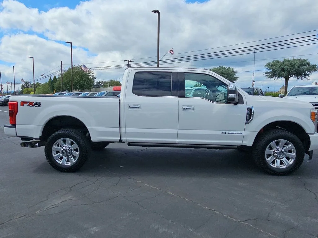 Used 2017 White Ford Platinum image 7