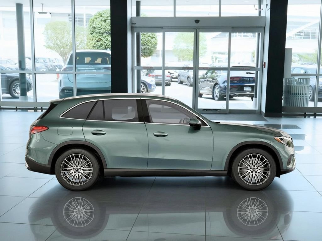 New 2026 Verde Silver Metallic Mercedes-Benz GLC 300 image 2