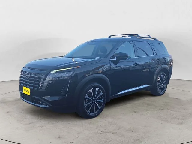 2026 Nissan Pathfinder Platinum 4WD's photo