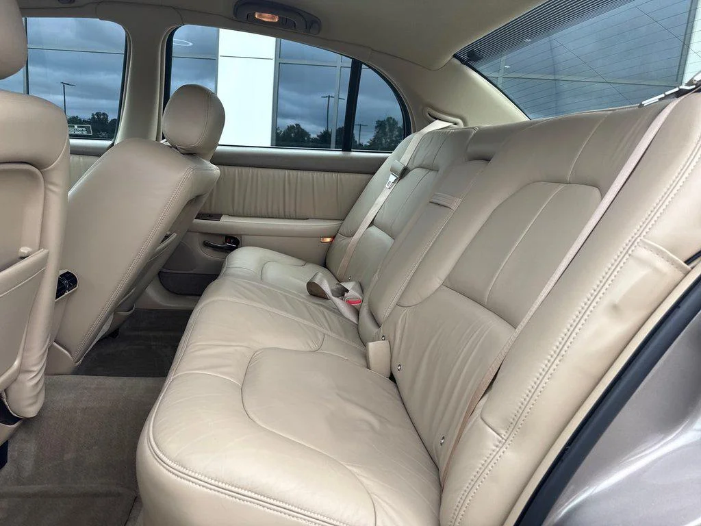 Used 2004 Light Bronzemist Metallic Buick 4dr Sdn image 17