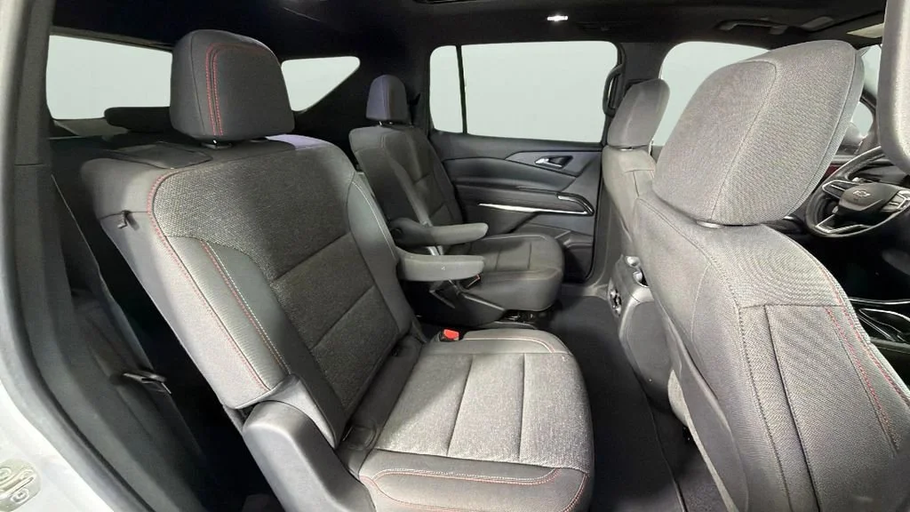 Used 2024 Summit White Chevrolet Z71 image 33