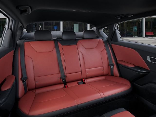 2025 Kia K4 GT-Line Turbo - Photo 16