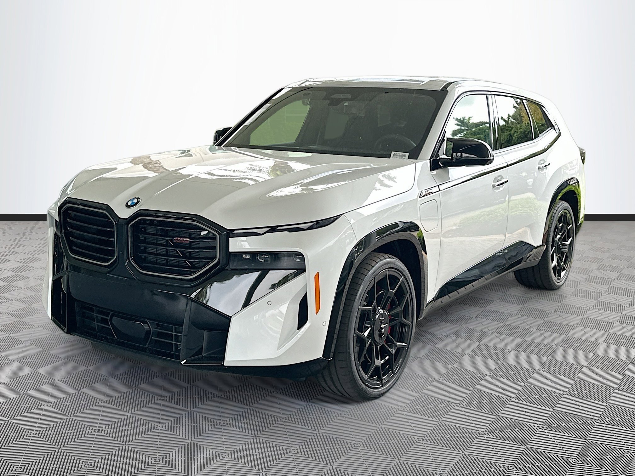 New 2026 Mineral White Metallic BMW Label image 3