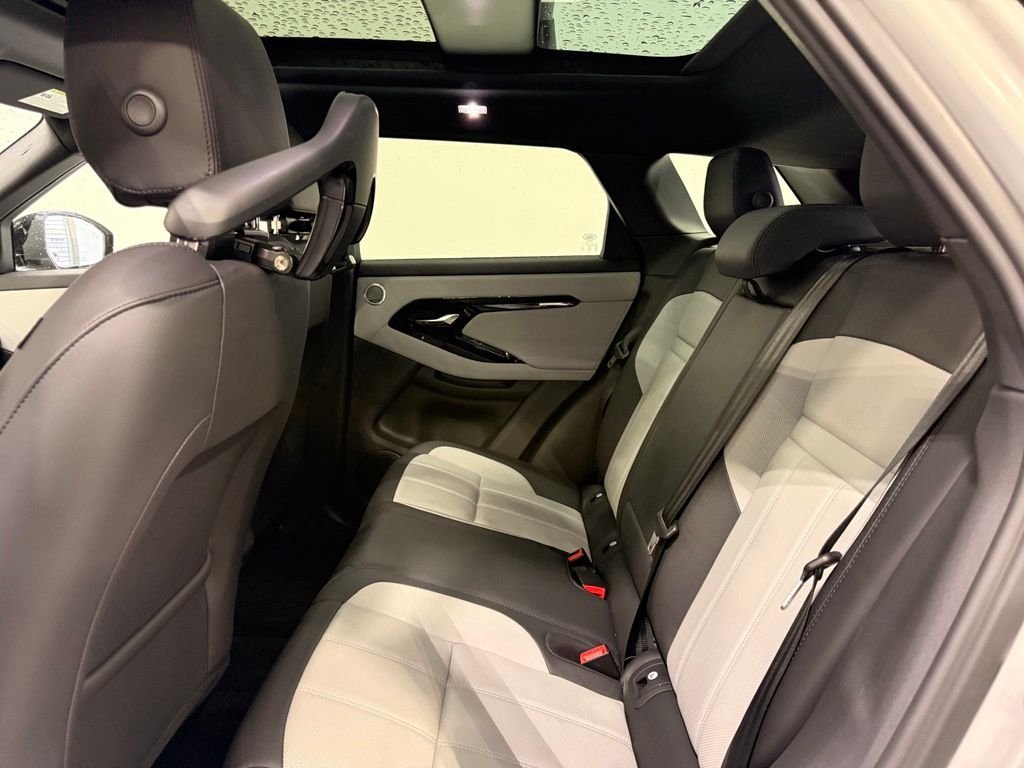Used 2026 Silver Land Rover  image 21