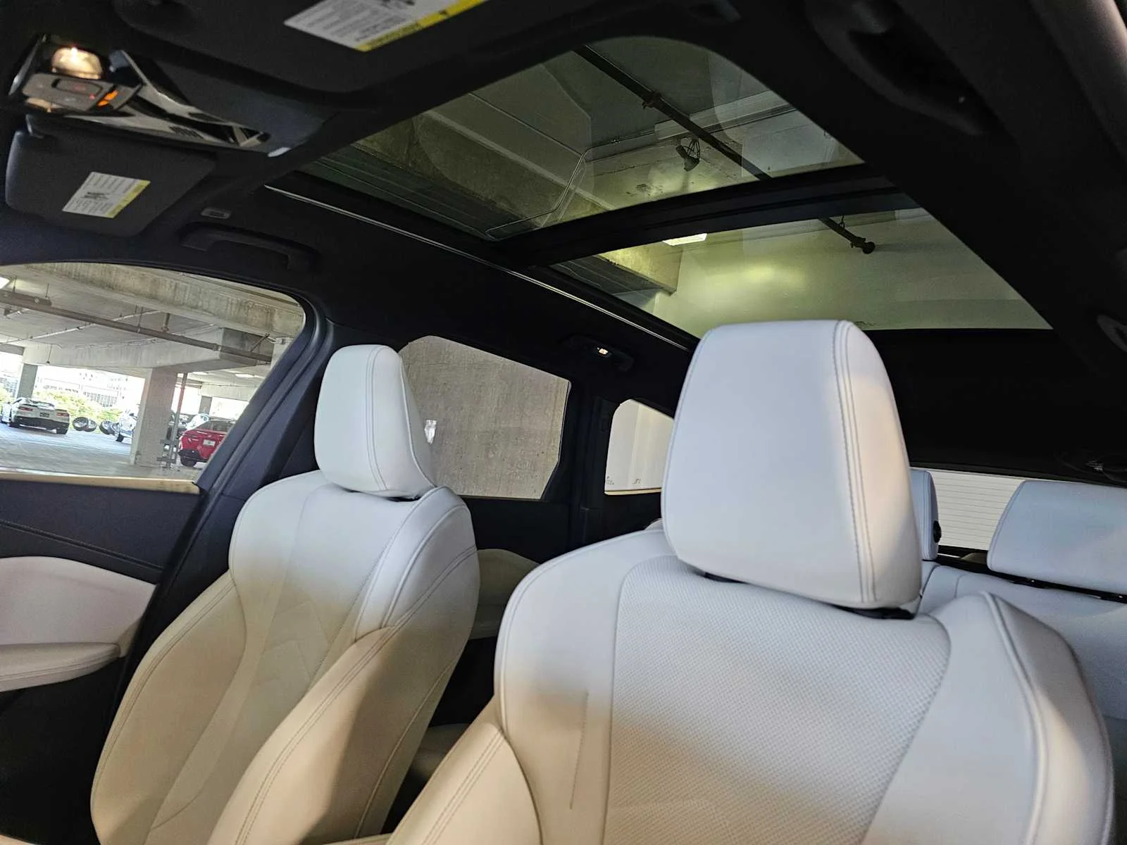 New 2026 Alpine White BMW xDrive28i image 25
