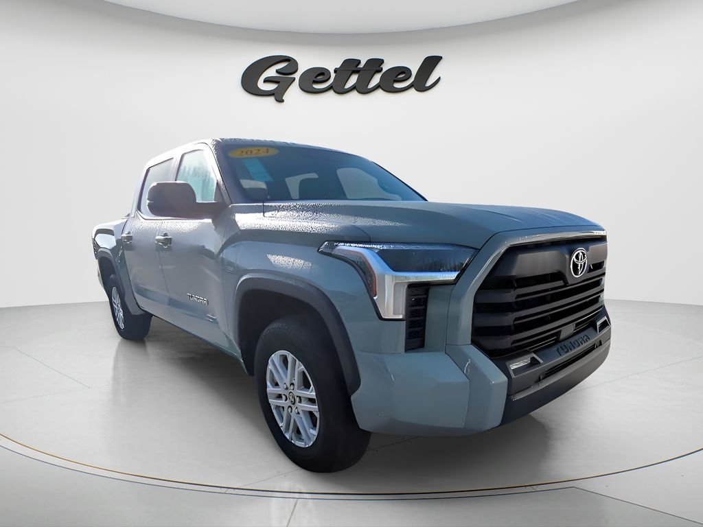 Used 2024  Toyota SR5 image 4