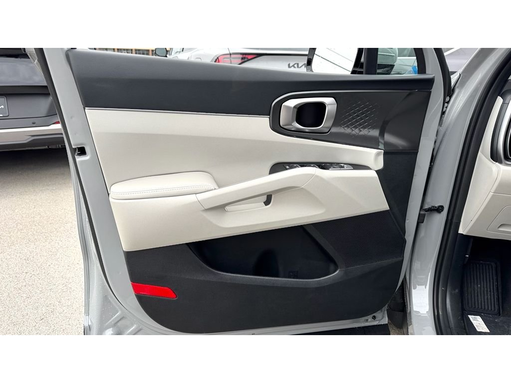 New 2026 Wolf Gray Kia S image 23