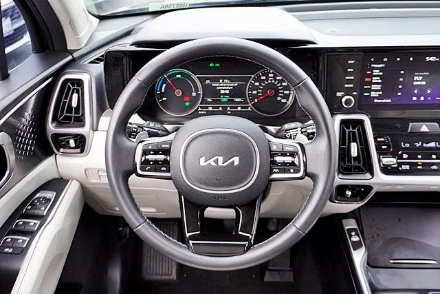 Used 2023 Gray Kia EX image 18