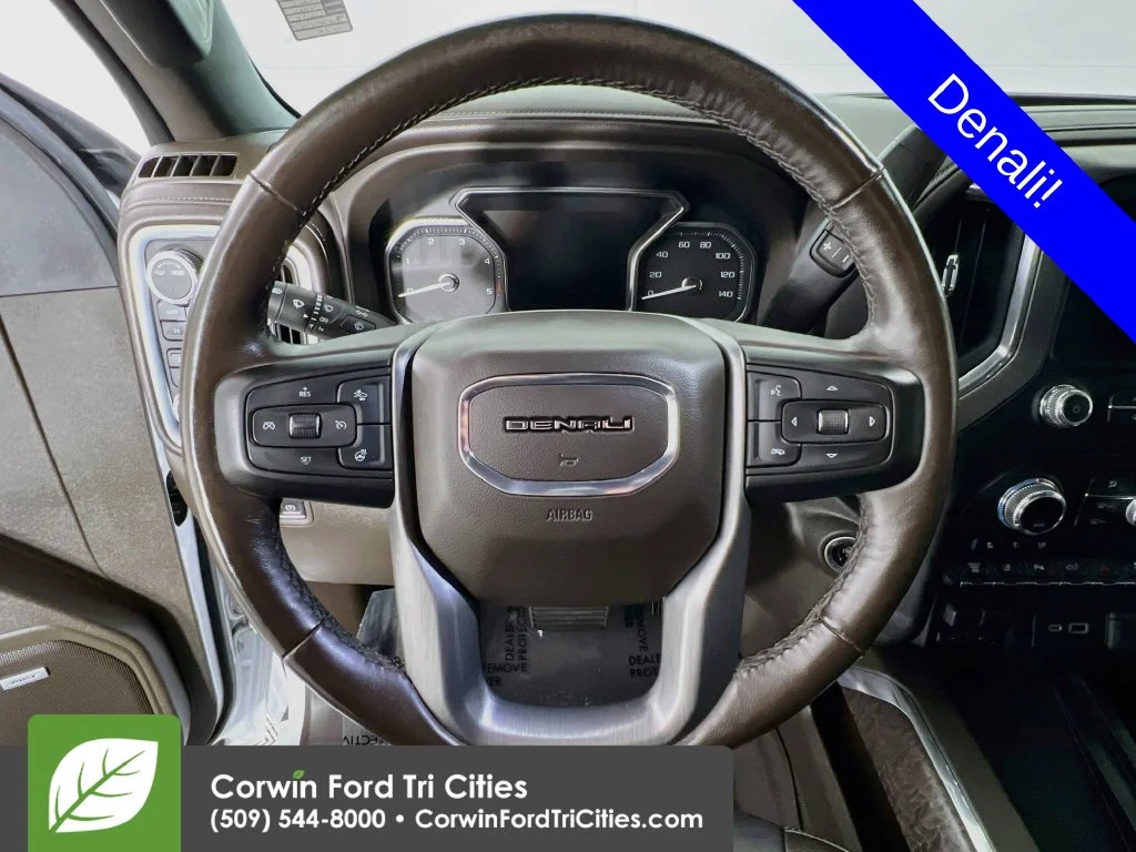 Used 2022 White Frost Tri-Coat GMC Denali image 7
