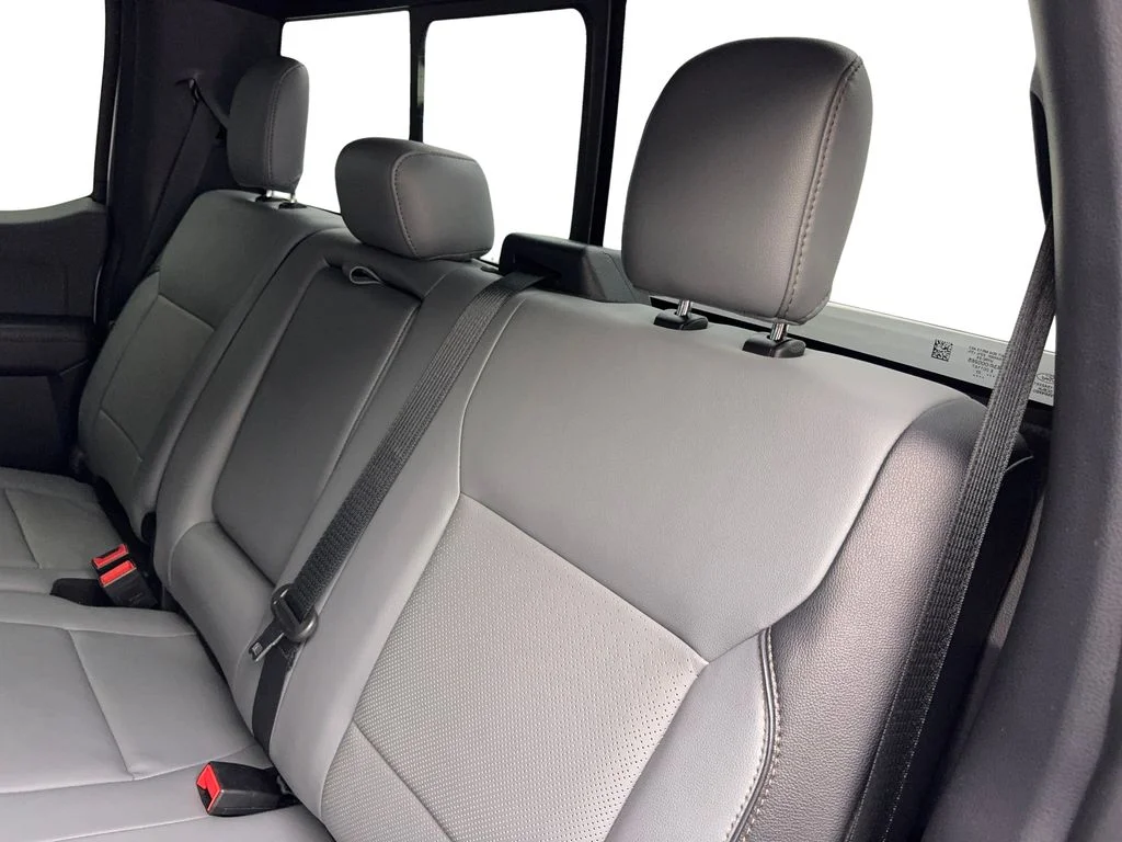 Used 2022 Silver Ford Lariat image 35