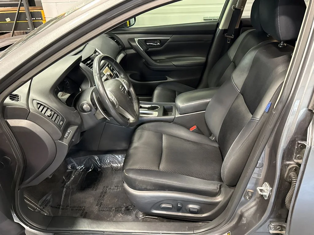 Used 2016 Gray Nissan 2.5 SR image 7