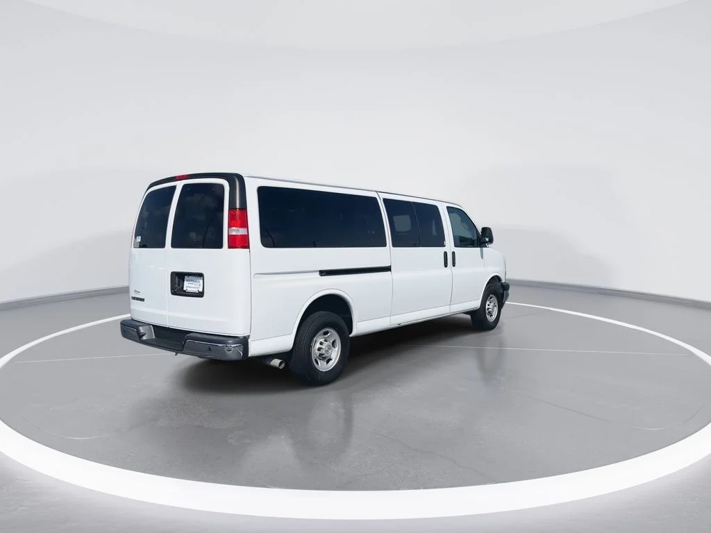 Used 2023 White Chevrolet LT image 8