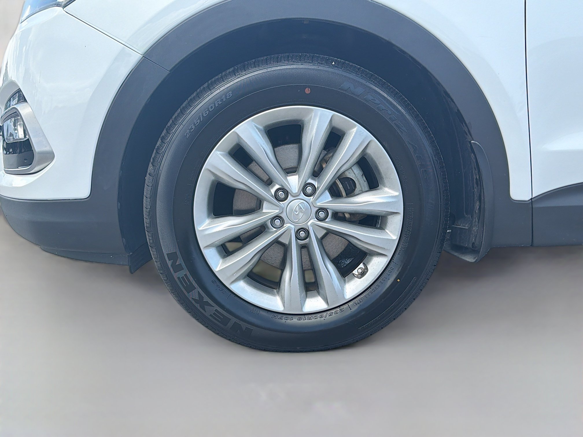 Used 2018 Pearl White Hyundai 2.0T image 39