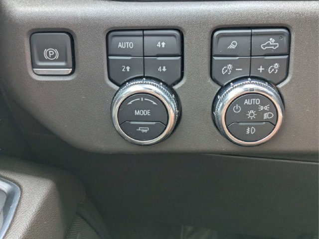 Used 2022 Titanium Rush Metallic GMC SLT image 23