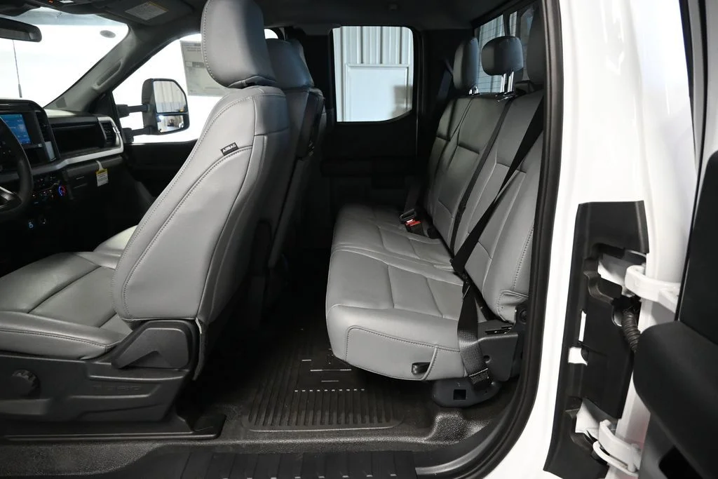 2025 Ford F-450 Super Duty Chassis Cab XL - Photo 19