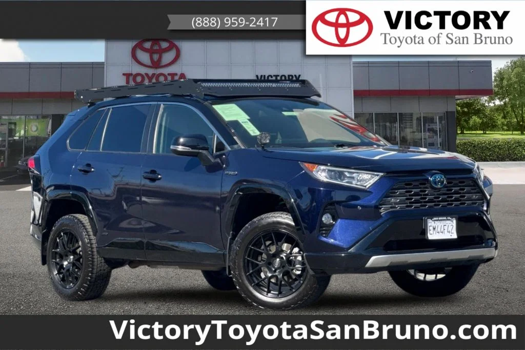 2021 Toyota RAV4 Hybrid XSE AWD's photo