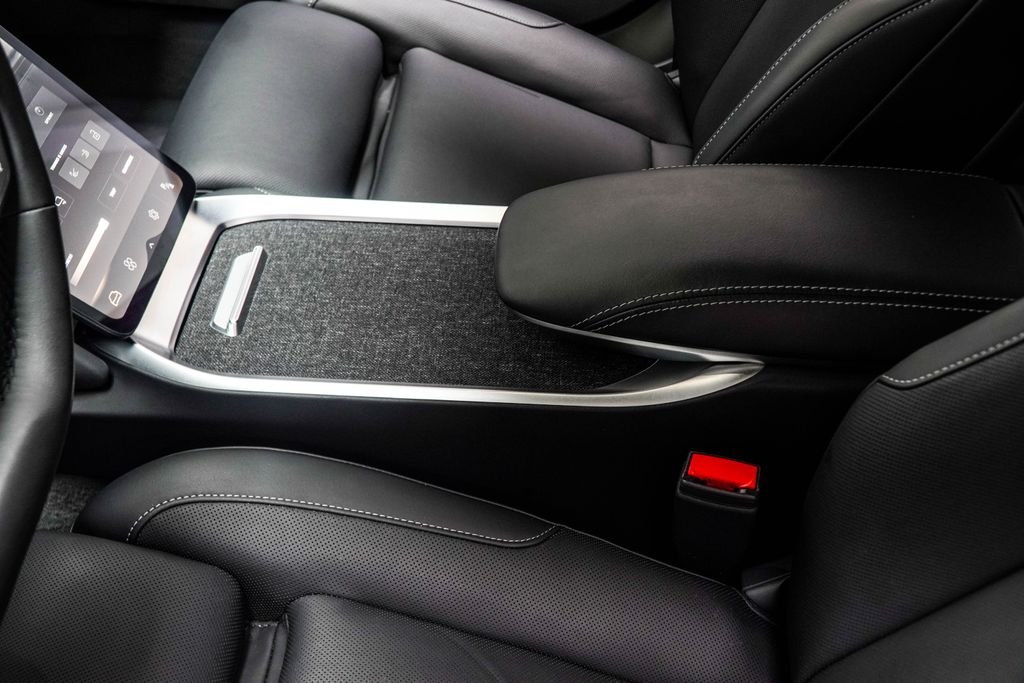 Used 2024 Red Lucid Touring image 26