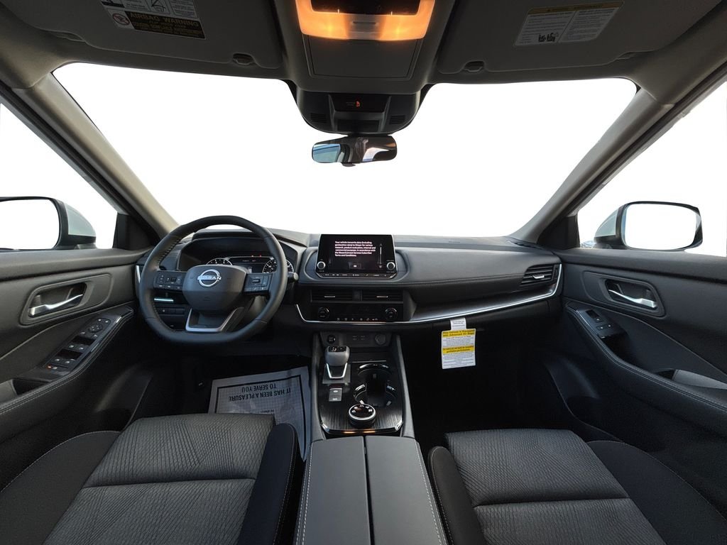 2026 Nissan Rogue SV - Photo 10