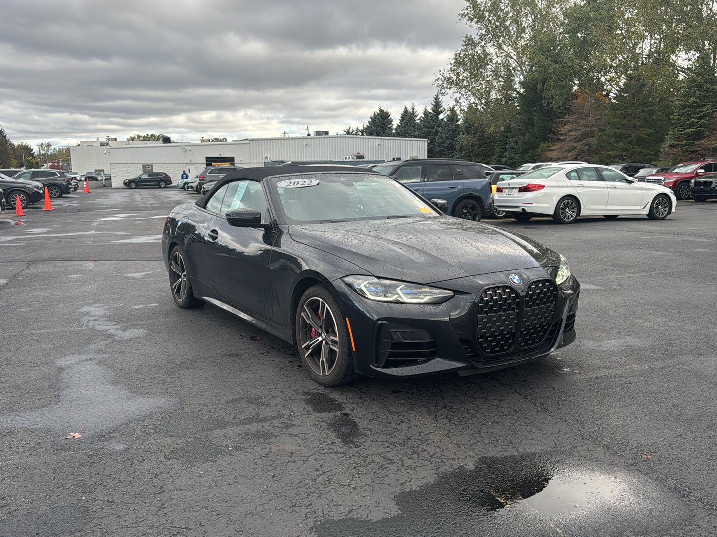 Used 2022 Black Sapphire Metallic BMW M440i xDrive image 10