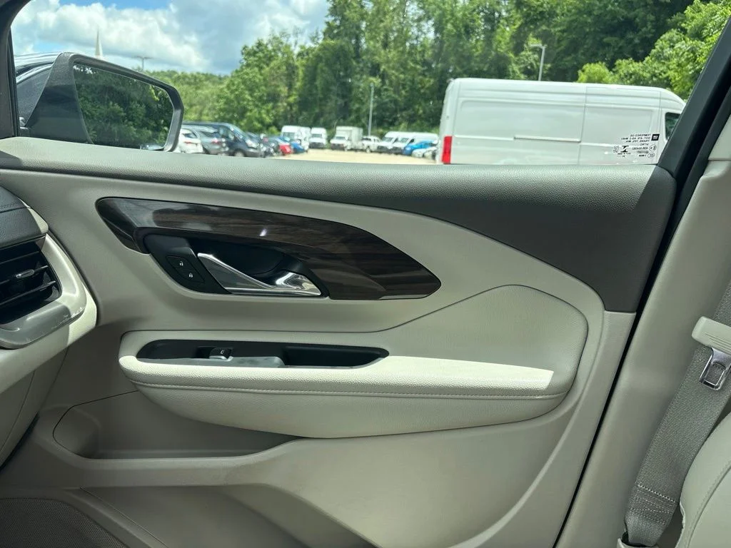 Used 2020 Black GMC Denali image 16
