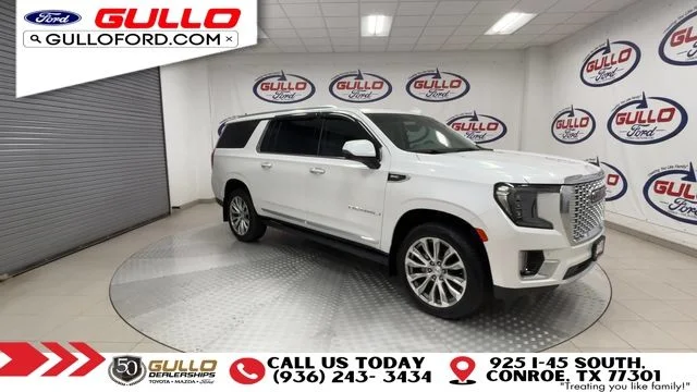 Used 2022 White Frost Tri-Coat GMC Denali image 2